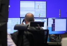 Dax legt zu – Auto-Neuzulassungen gesunken