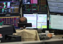 Dax am Mittag weiter im Minus – Bayer unter Druck