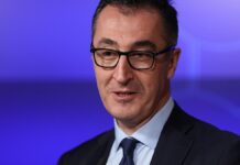 Özdemir erhält Unterstützung für "Tierwohlcent"-Vorstoß