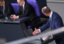 Merz fordert Eingreifen des Kanzlers in Bahnkonflikt