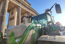 Schwesig fordert von Scholz komplette Rücknahme der Agrar-Kürzungen