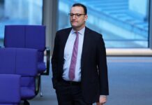 Spahn wirft Scholz unangemessenen Ton bei Haushaltsdebatte vor