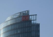 Bericht: Bahn fusioniert zwei Tochtergesellschaften