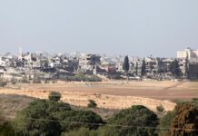 Hohe Wellen: US-Militär bringt Gaza-Anlegestelle an Land