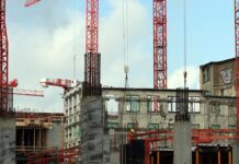 Immobilienwirtschaft: Kommunen bremsen serielles Bauen aus