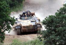 Von der Leyen und Merz für EU als "echte Verteidigungsunion"