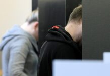 Teilwiederholung der Bundestagswahl in Berlin beginnt