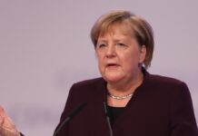 Ex-US-Botschafter Grenell weist Merkel Schuld an Kriegen zu