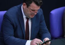 Heil sieht "anständigere Arbeitsbedingungen" in der Fleischindustrie