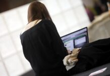 Immer mehr Selbständige sehen wirtschaftliche Existenz in Gefahr