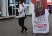 NRW-Innenminister will "Internet-Islamisten" durchleuchten