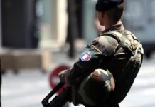 Frankreich ruft höchste Terror-Alarmstufe aus Frankreich ruft höchste Terror-Alarmstufe aus