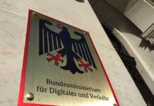 Mögliche Vetternwirtschaft in Ministerien – Kritik aus Opposition