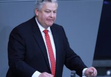 AfD-Bundestagsabgeordneter erklärt Parteiaustritt AfD-Bundestagsabgeordneter erklärt Parteiaustritt