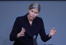 FDP-Innenpolitikerin wirbt für Bezahlkarte für Asylbewerber