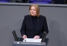 Bas erwägt Regeln gegen Rechtsextreme im Bundestag