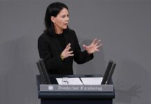 Baerbock will Russlands "Gewaltsystem" stoppen Baerbock will Russlands "Gewaltsystem" stoppen