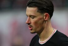 Bundesliga: Frankfurt dreht in Überzahl Spiel gegen Hoffenheim Bundesliga: Frankfurt dreht in Überzahl Spiel gegen Hoffenheim