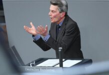 Mützenich weist Kritik an seinen Ukraine-Äußerungen zurück Mützenich weist Kritik an seinen Ukraine-Äußerungen zurück