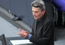 Mützenich verteidigt Ukraine-Äußerungen Mützenich verteidigt Ukraine-Äußerungen