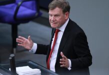 Unionsfraktion kritisiert Pläne für Bundeswehrreform