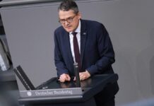 Kiesewetter warnt vor "Russland nahe stehenden Bürgern"