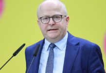 Theurer will sich vorerst weiter für Schienenverkehr einsetzen