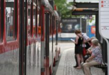 Sozialverband fordert langfristige Sicherheit für Deutschlandticket