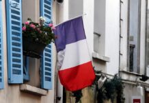 Proteste in Paris: Le Pen-Anhänger und Gegner auf den Straßen