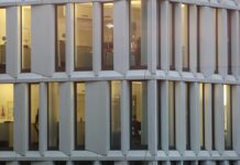 Viele Unternehmen geben politische Zurückhaltung auf