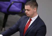 Bundestag hebt Immunität von AfD-Politiker Gnauck auf