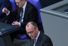 Scholz hofft auf Unions-Kanzlerkandidatur für Merz