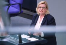 Wehrbeauftragte übt massive Kritik an Frauen-Mangel