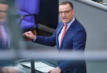 Spahn drängt auf Ruanda-Modell zur Flüchtlingsabschiebung