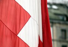 Tischfeuerwerk auf Flaschen wohl Ursache von Brand in Schweizer Bar