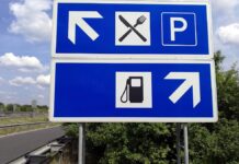 ADAC sieht Aufschlag von rund 40 Cent je Liter an Autobahntankstellen