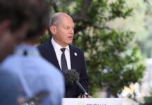 Scholz gegen "Diktatfrieden" für die Ukraine