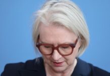 Schnitzer sieht politische Unsicherheit als Konjunkturrisiko