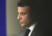 Linksbündnis gewinnt Frankreich-Wahl – Macron hält sich zurück