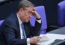 Frankreich-Wahl: Laschet warnt vor Überraschungssieger Mélenchon