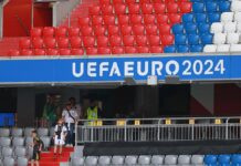 Regierung verursacht Flugkosten von 531.000 Euro für EM-Reisen