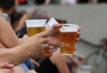 Regierungsexperte: Alkohol viel problematischer als Cannabis