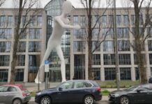 Munich-Re-Chef will "ein paar" gesetzliche Feiertage abschaffen