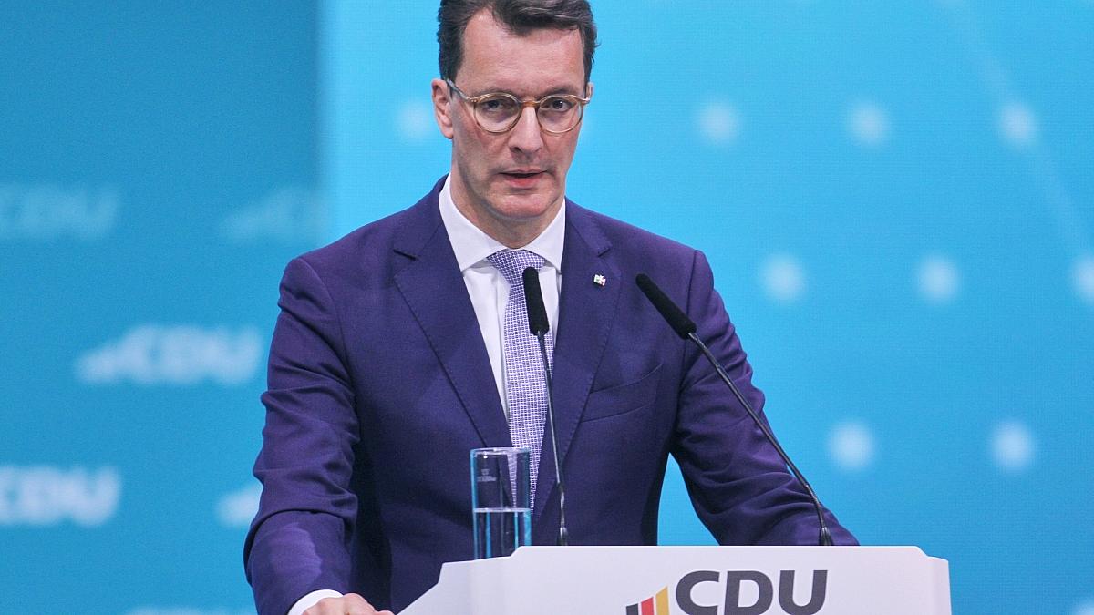 NRW: Junge Liberale fordern von Wüst "öffentliche Entschuldigung"