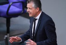 Asyl: Union beharrt auf "Notlagenbeschluss" und mehr Zurückweisungen