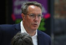 Schweitzer: "Kanzler kann nichts mehr richtig machen"