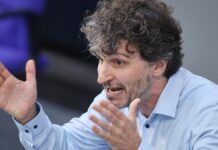 Linke kritisiert Treffen von Scholz und Merz scharf