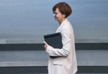 Stark-Watzinger für Reform beim Embryonenschutz