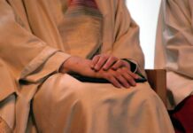 Bischof Hanke will Alternativen zur Kirchensteuer suchen