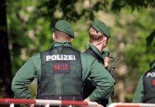 Auto fährt in Mannheim in Menschenmenge – Berichte über Tote